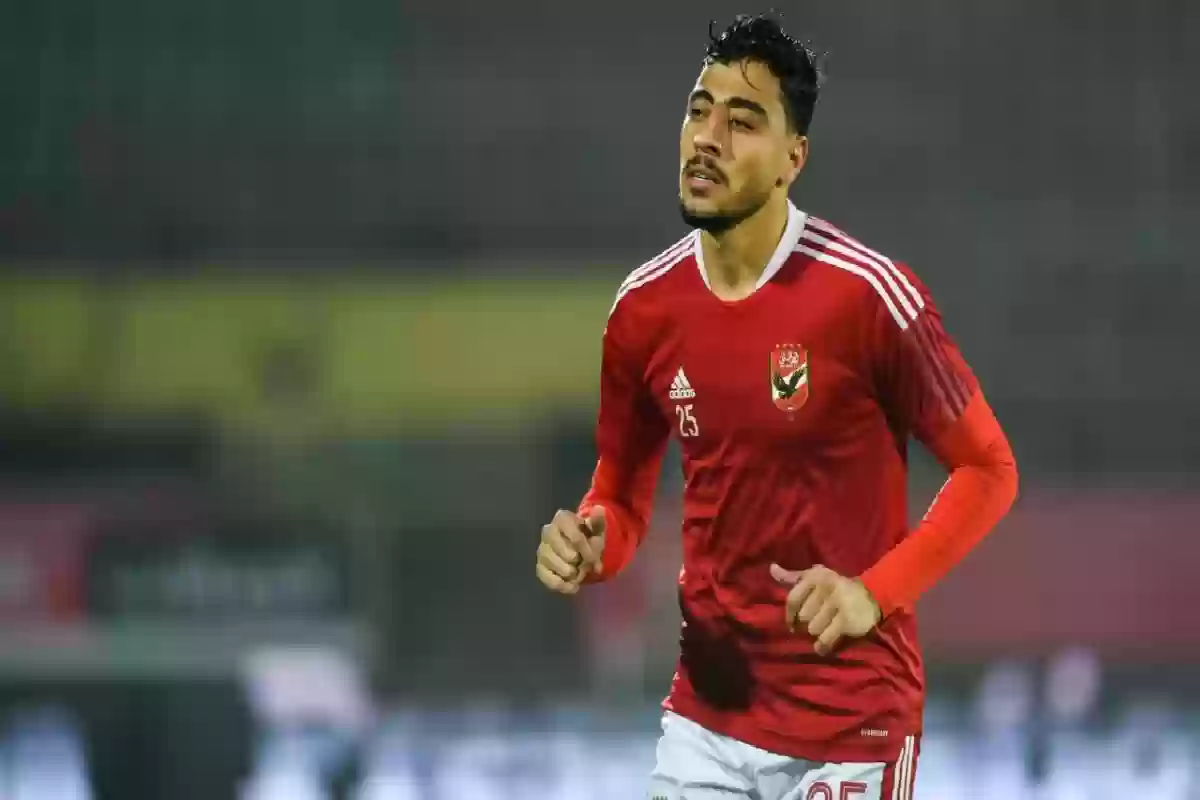 لضم لاعب الأهلي المصري .. تنافس سعودي قطري.